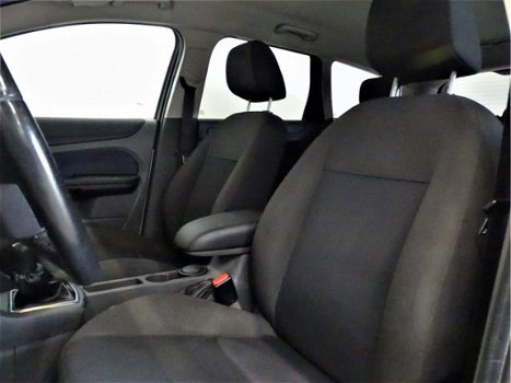 Ford Focus Wagon - 1.8-16V Ambiente Flexifuel | Airco | Cruise | Elektrische Stoelen - 1