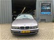 BMW 5-serie - 520i Executive 1ste eigenaar YOUNGTIMER - 1 - Thumbnail