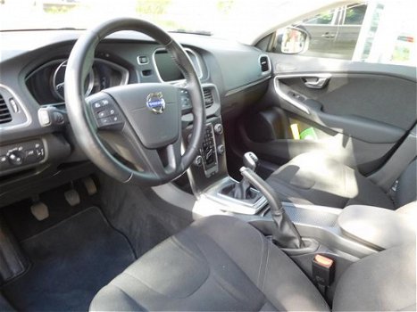 Volvo V40 - T2 Kinetic Navigatie - 1