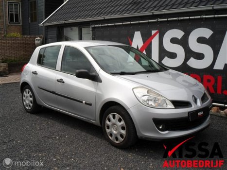 Renault Clio - III 1.4-16V Dynamique Comfort APKTOT10-07-2020 - 1