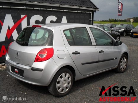 Renault Clio - III 1.4-16V Dynamique Comfort APKTOT10-07-2020 - 1