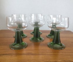 Verkocht ❤️6 vintage wijnglazen op groene glazen voet