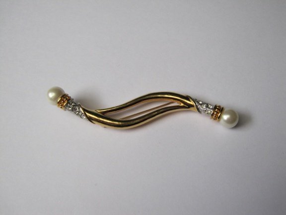 Broche Avon goudkleurig met twee parelkraal uiteinden 9.7x1.3 cm - Afbeelding 7