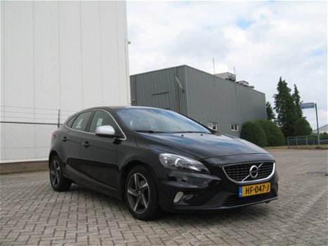 Volvo V40 - 2.0 D2 R-Design Bns bj.10-2015, 178.000km, btw auto, inr.mog - 1