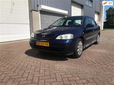 Opel Astra - 1.6-16V Club - 1