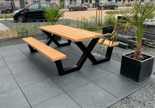 Stoere picknicktafels, stalen picknick tafel, douglas hout met stalen poten, lariks hout, scherpe pr - 1