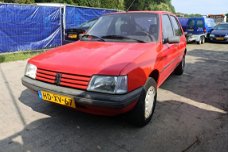 Peugeot 205 - 1.6 GR 5drs automaat apk tot 17-7-2020