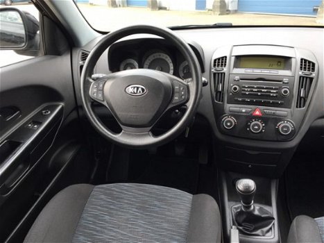 Kia Cee'd - 1.6 X-tra, AIRCO, ELEK-RAMEN, CENT-VERGRENDELING, RADIO-CD-MP3, TREKHAAK - 1