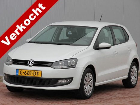 Volkswagen Polo - 1.6 TDI 90PK Comfortline 5DRS / CLIMA / CRUISE - 1