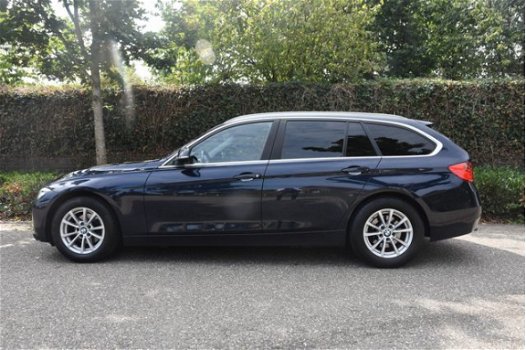 BMW 3-serie Touring - 318d Executive | XENON | 2X CHROME | SPORTLEDER - 1