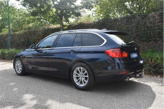 BMW 3-serie Touring - 318d Executive | XENON | 2X CHROME | SPORTLEDER - 1