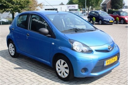 Toyota Aygo - 1.0 VVTI-NOW AIRCO RIJKLAAR INCL. 6 MND BOVAG - 1