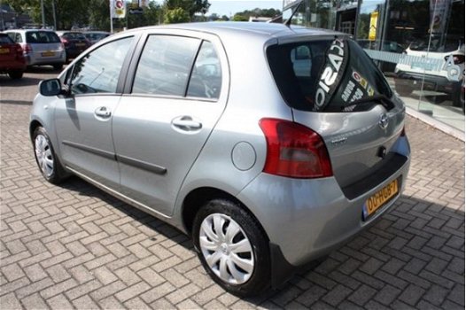 Toyota Yaris - 1.3 VVTI SOL RIJKLAAR INCL 6 MND BOVAG - 1