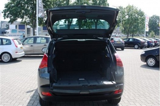 Peugeot 3008 - 1.6 ST AUTOMAAT / NAVI /PANORAMADAK RIJKLAAR INCL 6 MND BOVAG - 1