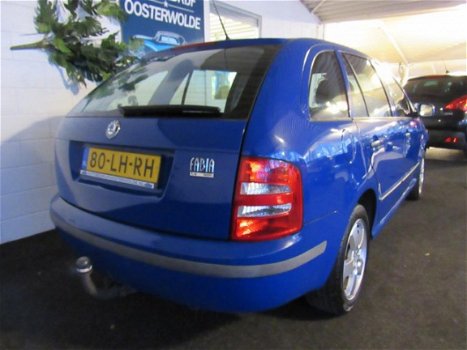 Skoda Fabia Combi - 1.4 Comfort //APK//NAP//Elec.Ramen//CV+AB//Trekhaak// - 1