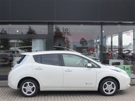 Nissan LEAF - 22kWh Base | Navigatie | Cruise control | Climate control | Lichtmetalen velgen | Mult - 1