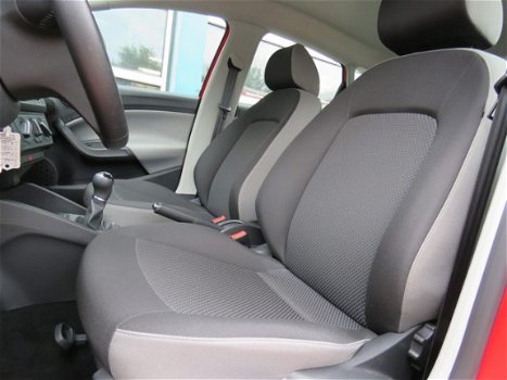 Seat Ibiza - 1.2 Tsi Style / Pdc / Sportvelgen / Multi stuur / Incl 6 maand BOVAG garantie , - 1