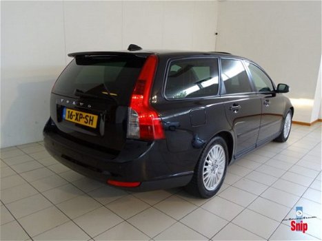 Volvo V50 - - 2.4i Edition II Leer / Clima / Cruise / Dakje / PDC / LMV - 1