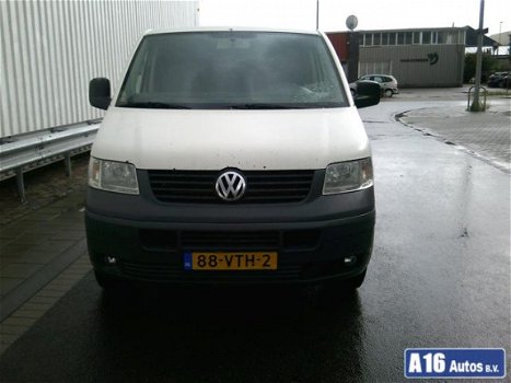 Volkswagen Transporter - 1