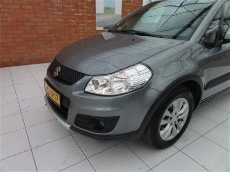 Suzuki SX4 - 1.6 Expressive | Navi | L.M.VELGEN / TREKHAAK NETTE AUTO - 1