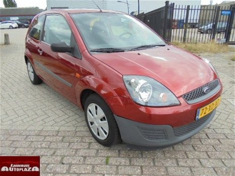 Ford Fiesta - 1.3-8V Champion - 1