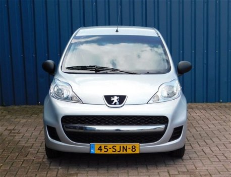 Peugeot 107 - 1.0-12V XR 