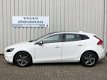 Volvo V40 - D4 R-Design Business Met Panoramadak - 1 - Thumbnail