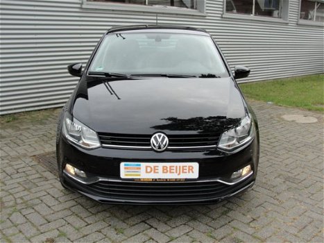 Volkswagen Polo - 1.0 Comfortline Blue motion Navigatie I Airco I cruise - 1