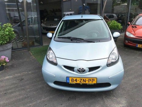 Toyota Aygo - 1.0-12V + - 1