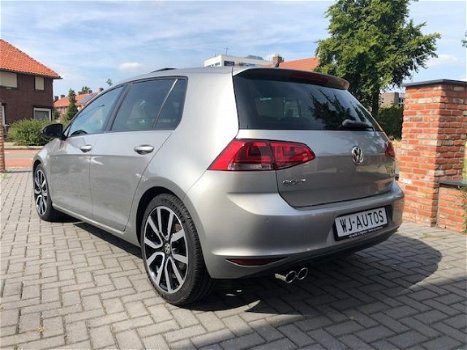 Volkswagen Golf - 1.4 TSI Highline ACC DCC DSG Bi-Xenon Panorama Navi-Pro Camera standkachel 140pk - 1