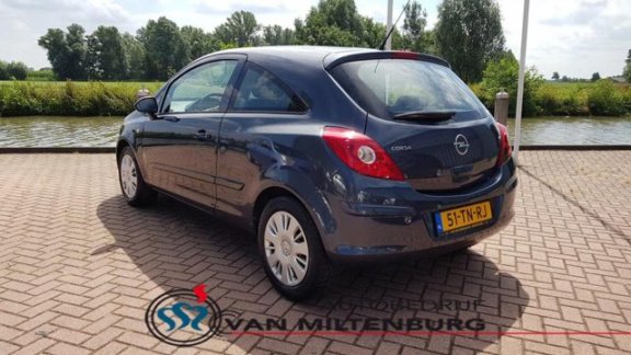 Opel Corsa - 1.4-16V Enjoy Airco - 1