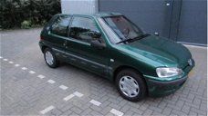 Peugeot 106 - 1.1 XT Stuurbekr./CV/Elek Ramen/APK 08-2020/Dealeronderhouden