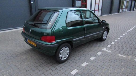 Peugeot 106 - 1.1 XT Stuurbekr./CV/Elek Ramen/APK 08-2020/Dealeronderhouden - 1