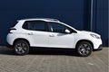 Peugeot 2008 - BLUE LION 1.2 PURETECH 82PK | NAVIGATIE | VELGEN - 1 - Thumbnail