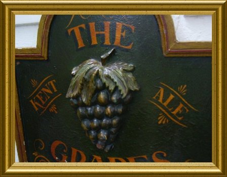 Antiek zwaar houten pubbord / pub sign reclame bord voor café The Grapes, Kent ale - 4