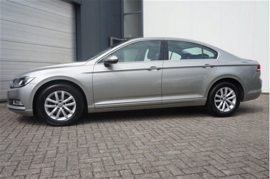 Volkswagen Passat - 1.6 TDI 120pk Connected Series+ | Navi | Pdc | Climate | Cruise - 1