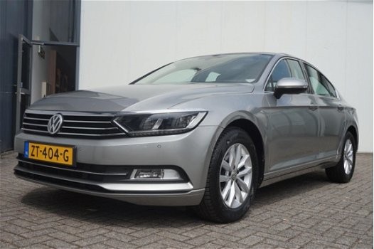 Volkswagen Passat - 1.6 TDI 120pk Connected Series+ | Navi | Pdc | Climate | Cruise - 1