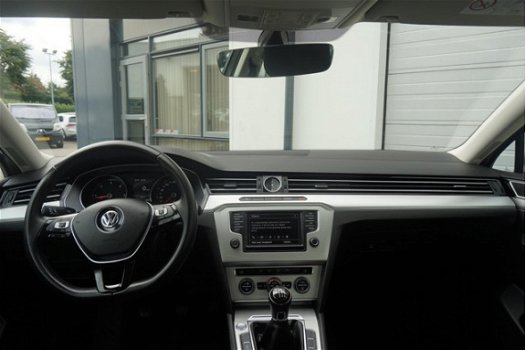 Volkswagen Passat - 1.6 TDI 120pk Connected Series+ | Navi | Pdc | Climate | Cruise - 1