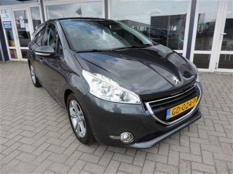 Peugeot 208 - 1.6 BlueHDi Blue Lease Premium 50 procent deal 4.475, - ACTIE Parkeerhulp / Pano / Lee - 1