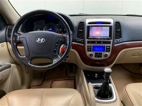 Hyundai Santa Fe - 2.7i V6 Style NAVI-LEDER-LMV-ECC-PDC-TREKHAAK End Of Year Sale - 1