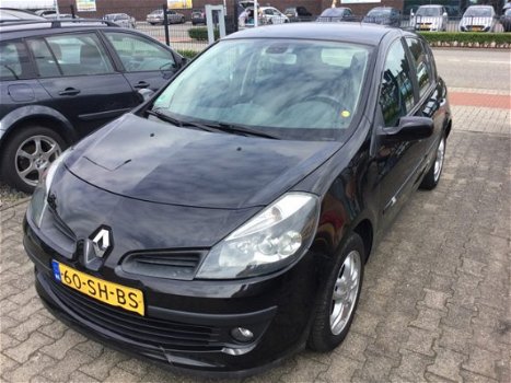 Renault Clio - 1.4-16V Dynam.Luxe CLIMA - 1