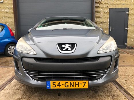 Peugeot 308 - 1.4 VTi X-line Bj.2008 / 5Drs - 1