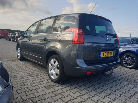 Peugeot 5008 - 1.6 e-HDi Blue Lease 5p. AUT. *NAVI+PDC+ECC+CRUISE - 1