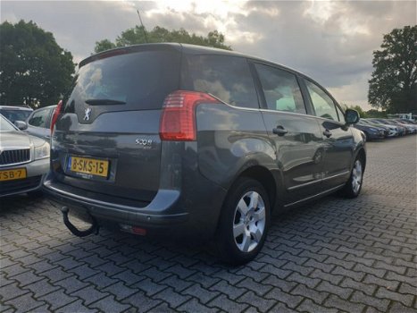 Peugeot 5008 - 1.6 e-HDi Blue Lease 5p. AUT. *NAVI+PDC+ECC+CRUISE - 1