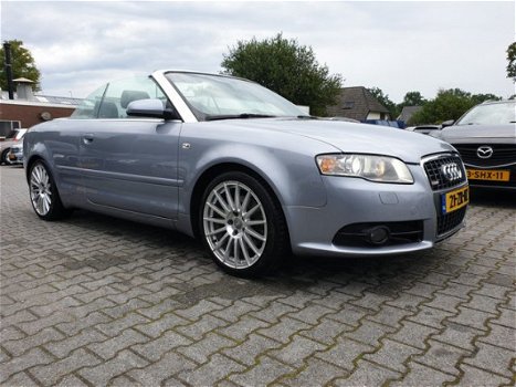 Audi A4 Cabriolet - 3.0 TDI Quattro S-LINE AUT. *1/2LEDER+XENON+NAVI+PDC+ECC+CRUISE - 1