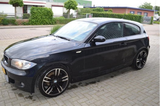 BMW 1-serie - 118i M-SPORT - 1