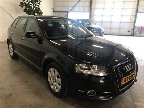 Audi A3 Sportback - 1.6 TDI Attraction Clima/Cruise/LMV/Navi - 1