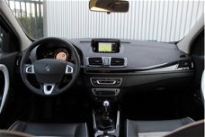 Renault Mégane Estate - 1.5 dCi Bose Navigatie, 1ste eigenaar, Nieuwe APK, lederen bekleding