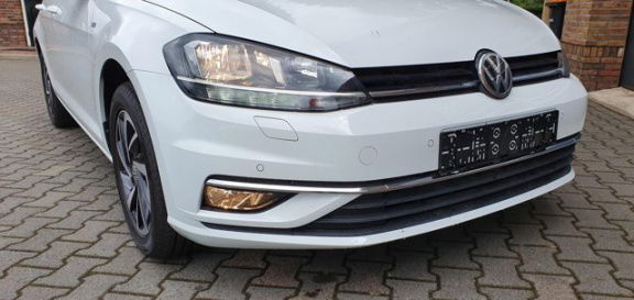 Volkswagen Golf - 1.0 TSI Trendline - 1