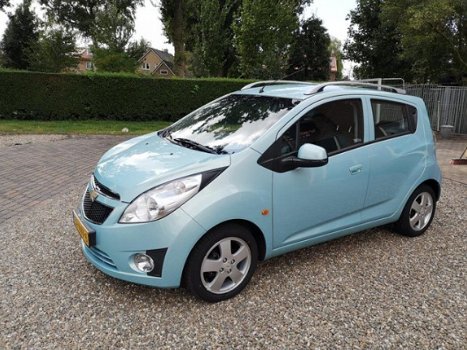 Chevrolet Spark - 1.0 16V LE Streetwise - 1